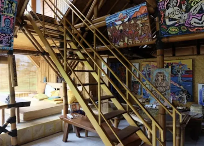 招待所 The At Warung Bambu Pemaron